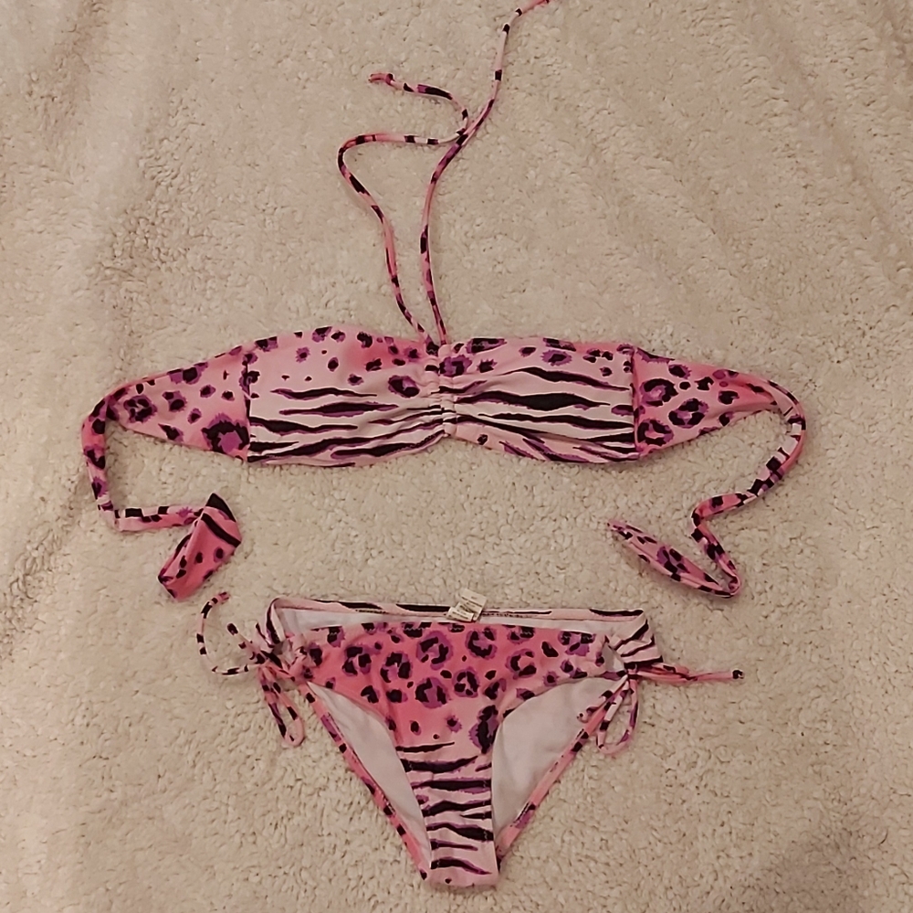 Bathing suit
